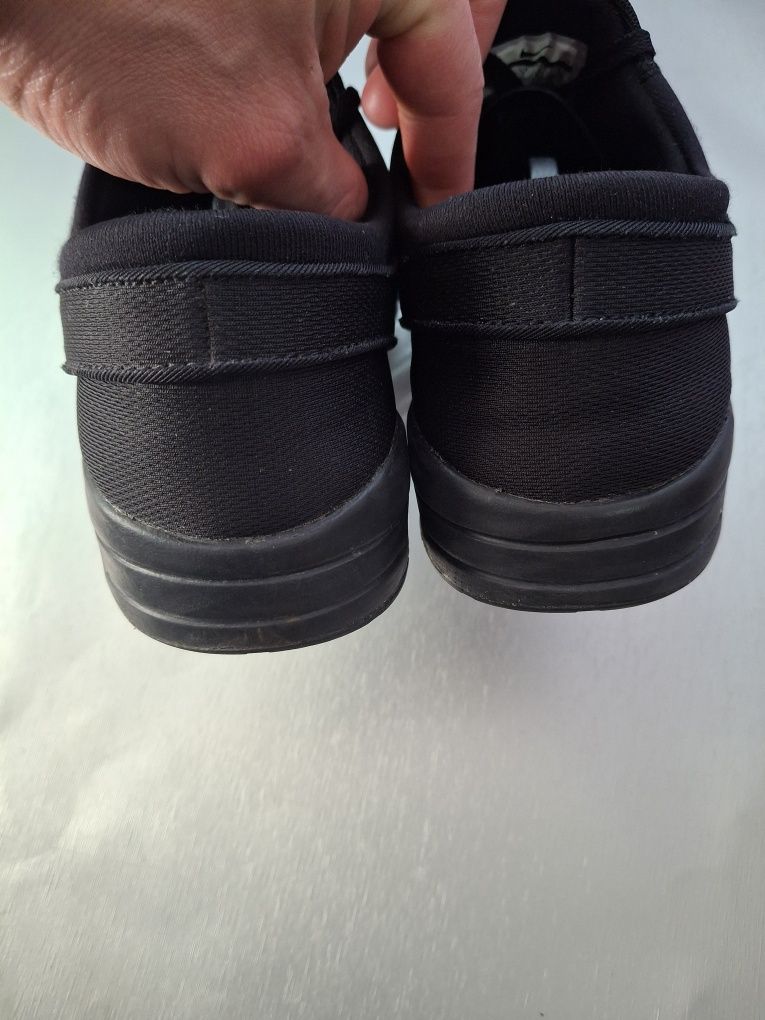 Кроссовки Nike SB Stefan Janoski Black 
ОРИГИНАЛ 
Отлично подходят для