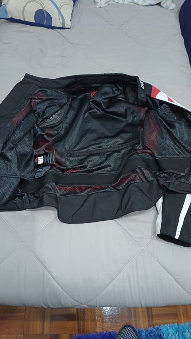 Casaca Dainese tamanho 56