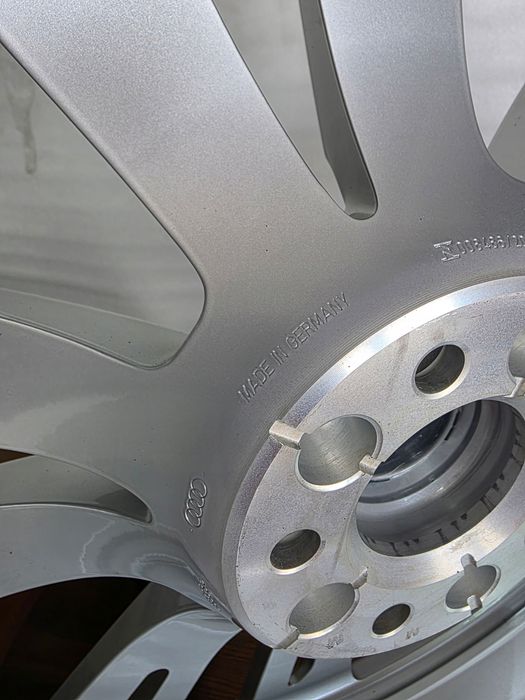 Oryginalna Felga Alufelga Audi A8 D5 20 Cali 4N0601025Q Et 40