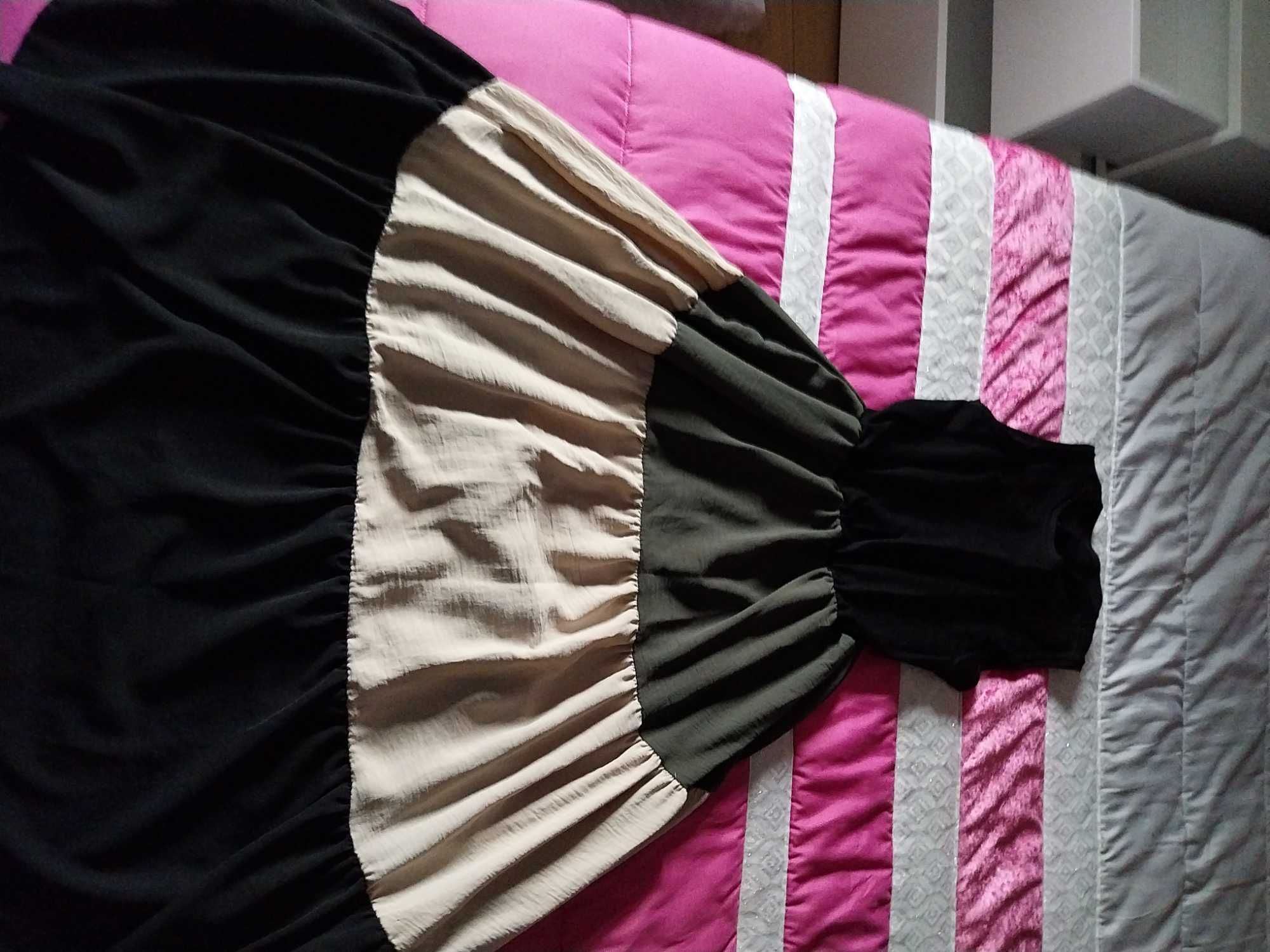 Roupa de mulher usada