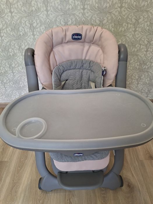 Стільчик для годування