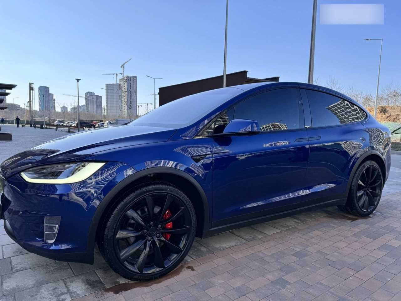 Tesla Model X 2020