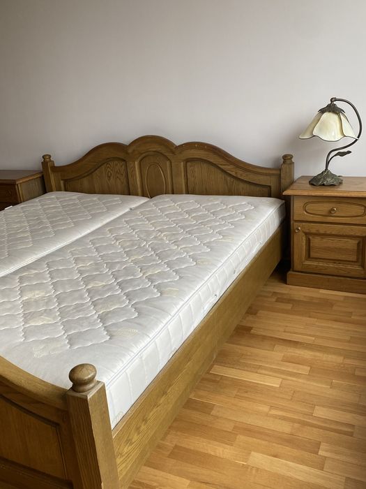 Swarzędz, meble do sypislni, dąb, łôżko, komoda stoliki nocne 2 szt