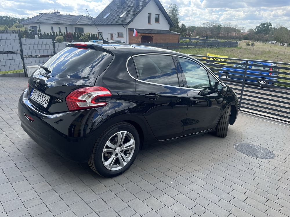 Peugeot 208 allure ful opcja w super stanie