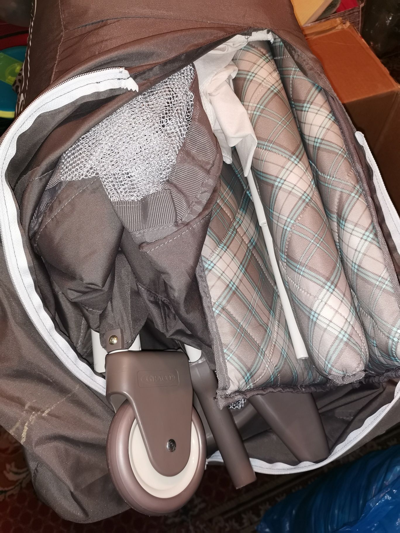 Łóżeczko turystyczne Graco Pack n Playszare