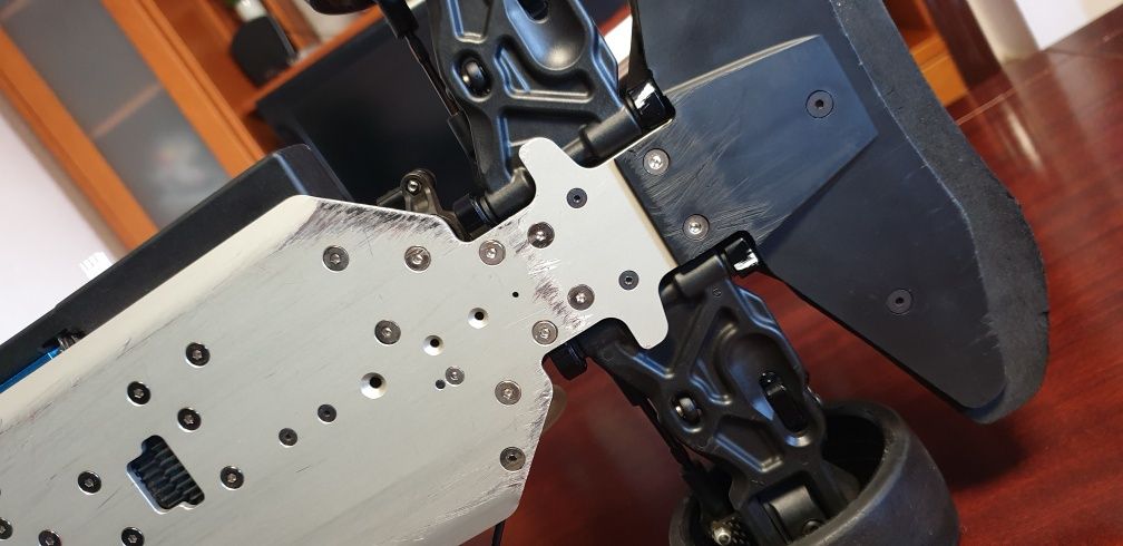Xray gtx8  carro completamente novo.