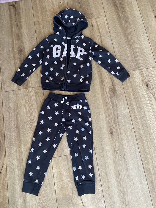Костюм Gap на 4-5 років 104-110 см