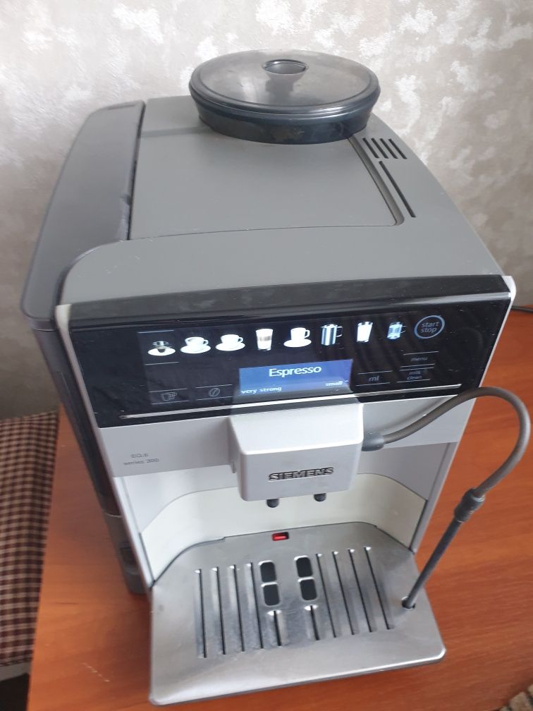 Кавомашина Siemens EQ.6 series 300