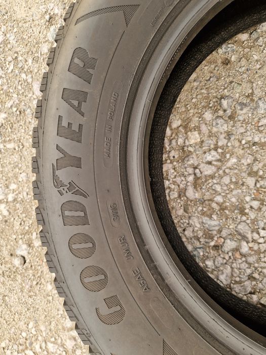 Opony zimowe Goodyear UltraGrip 195/65r15 (91T)