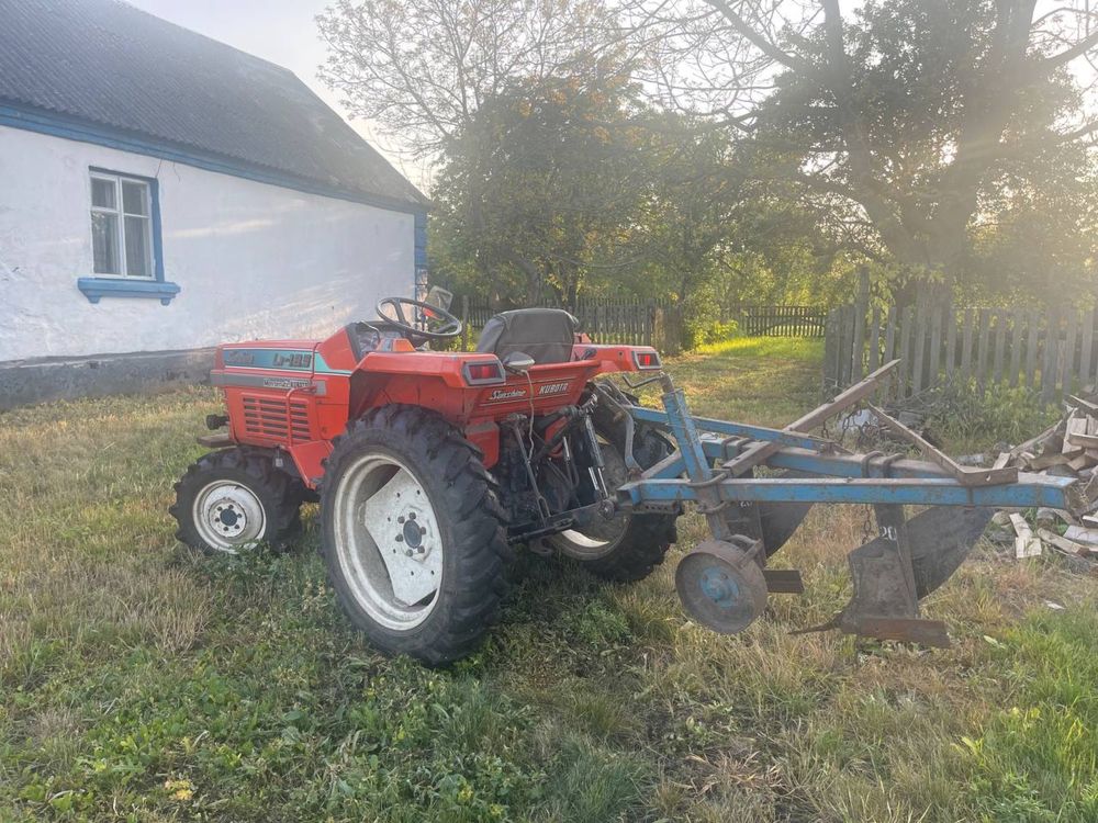 Продам міні трактор Kubota L185