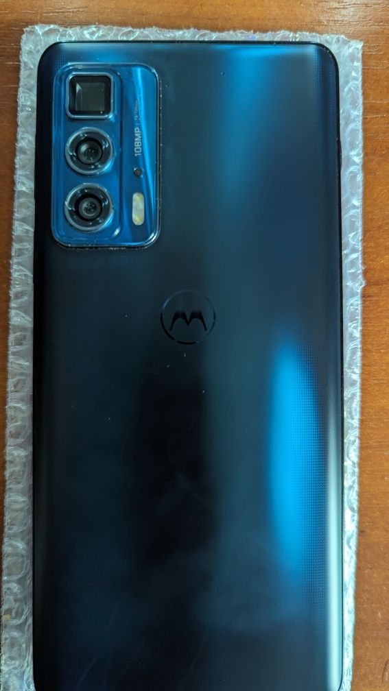Motorola edge 20 pro 12/256gb.