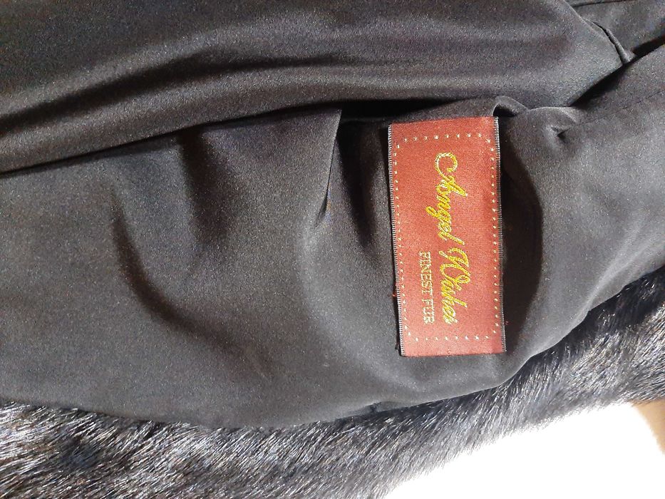 Шубка з чорної норки