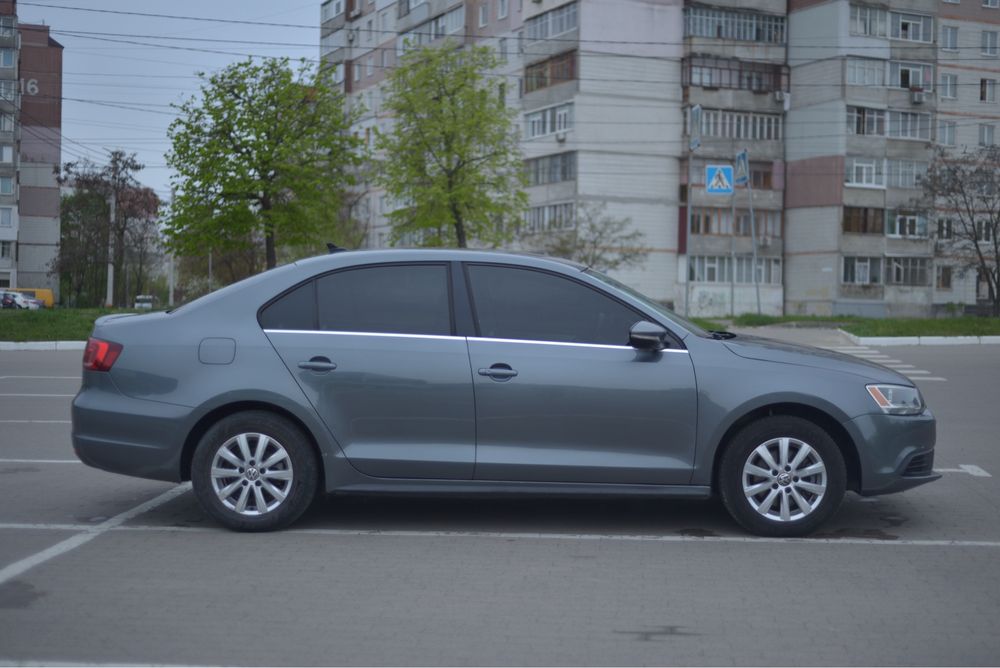 Продаи Volkswagen Jetta Hybrid