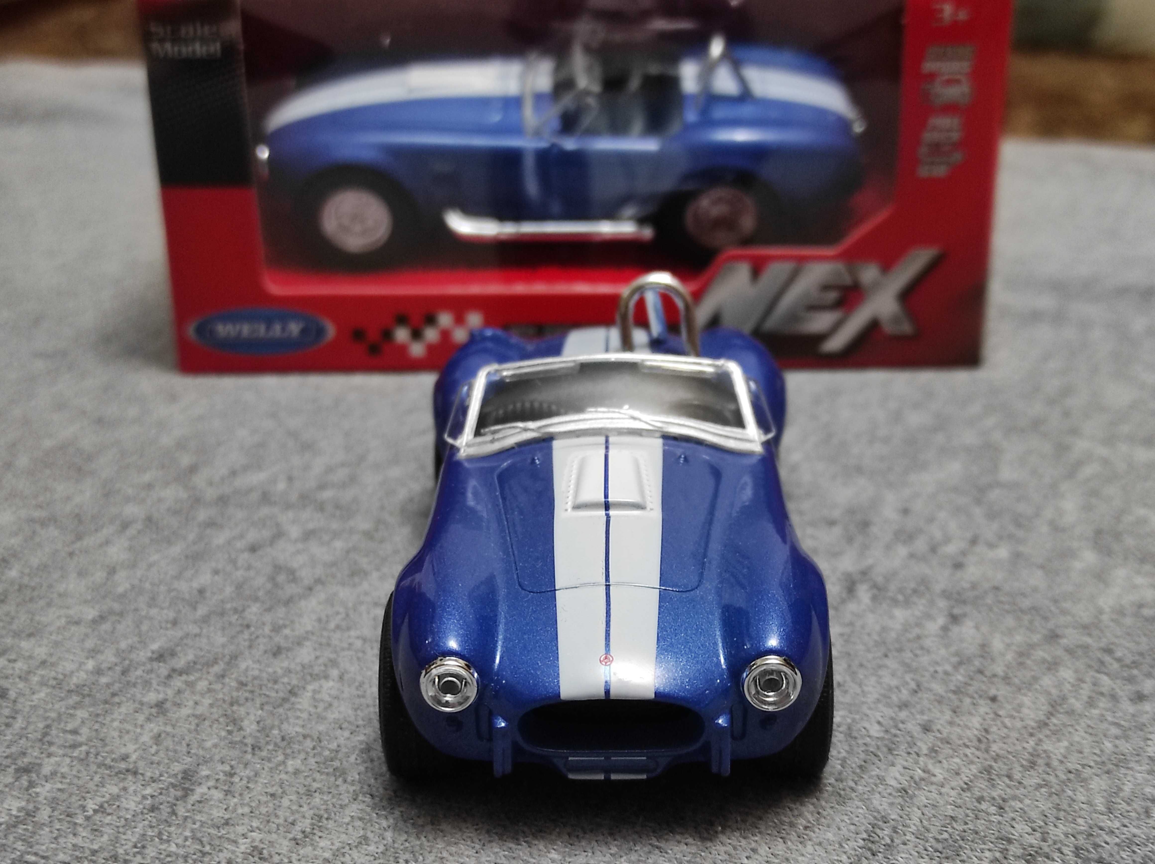 Машинка Shelby Cobra 427 S/C 1965 Welly 1/36 Модель Шелби Кобра