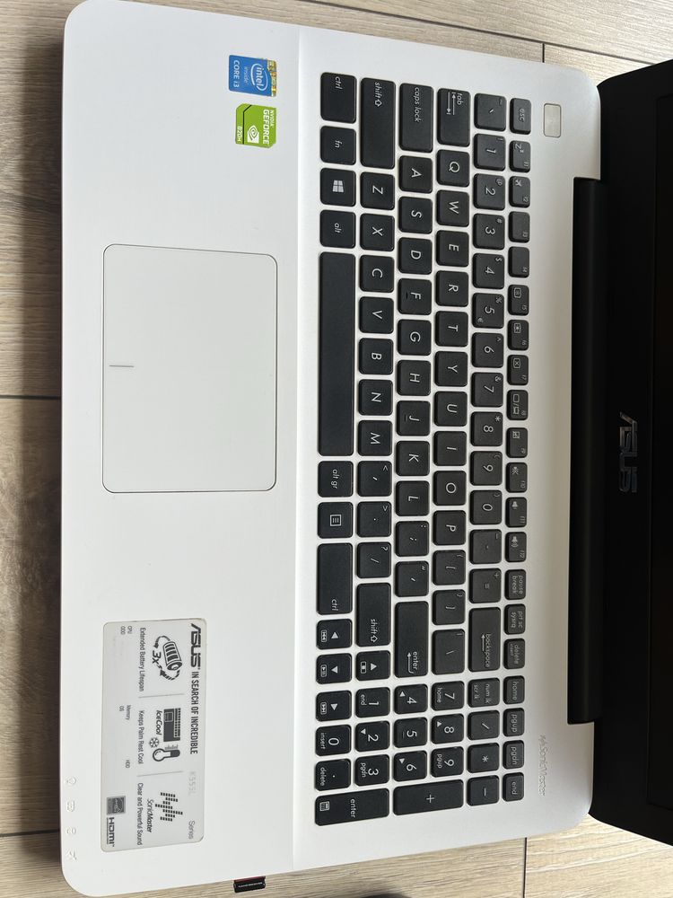 Laptop ASUS K555L Intel i3 8GB RAM super stan