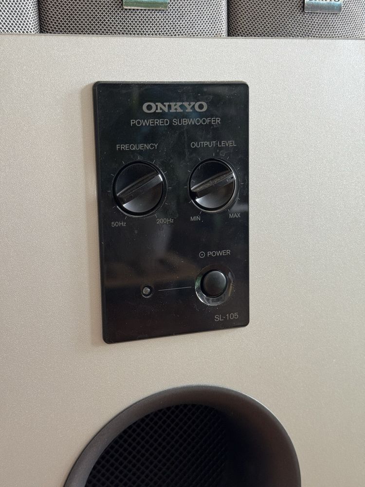 Onkyo subwoofer  SL-105 + 5 głośników D-L5 + 4 stojaki