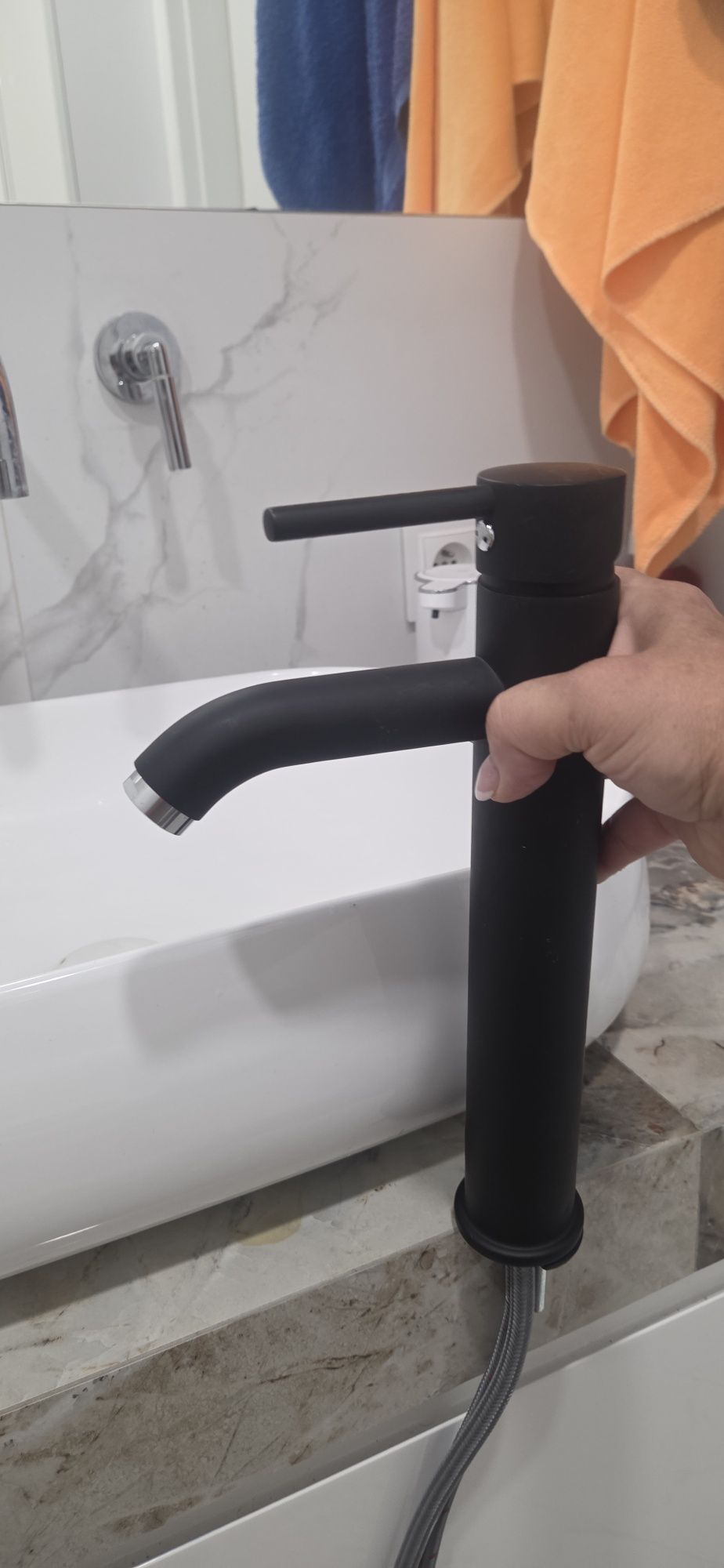 umywalka nablatowa śr 45cm i czarna bateria wysoka