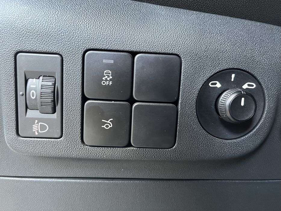 Citroen C-Elysee 1.2 Full extras !!