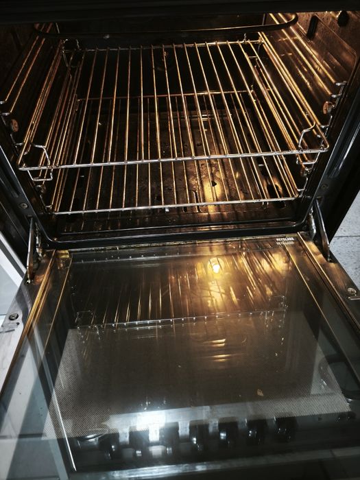 Fogão a gás Tróia 4+ 2 placas eléctricas, bem estimado