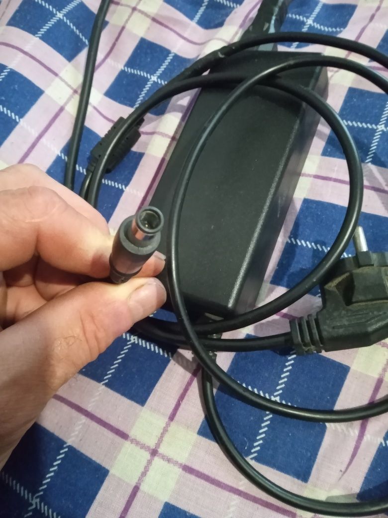 Продам блок живлення 90ват