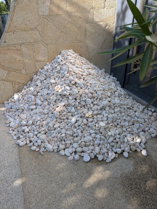 Pedra branca decorativa