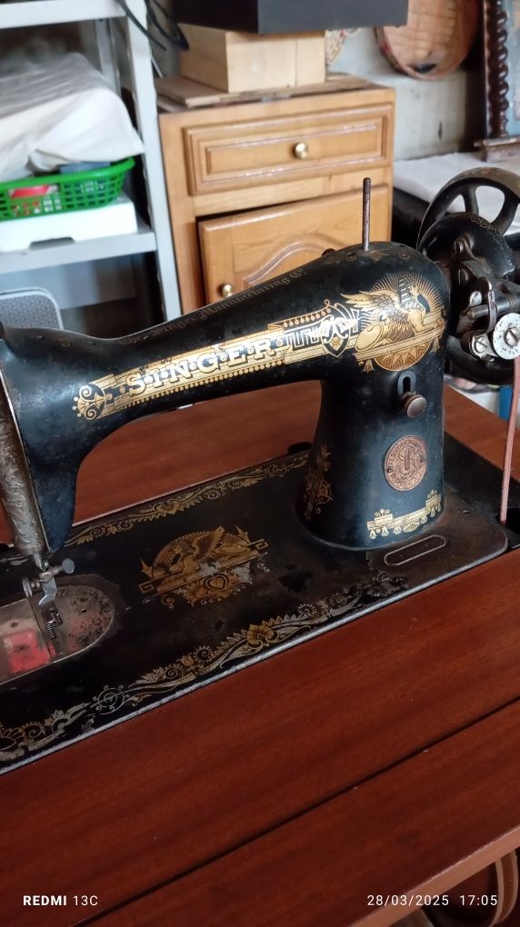 Maquina de costura Singer