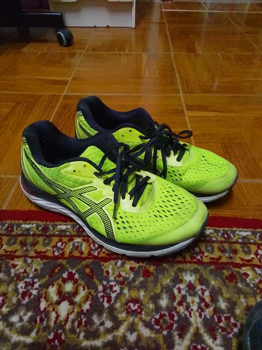 Tênis Asics tamanho 46