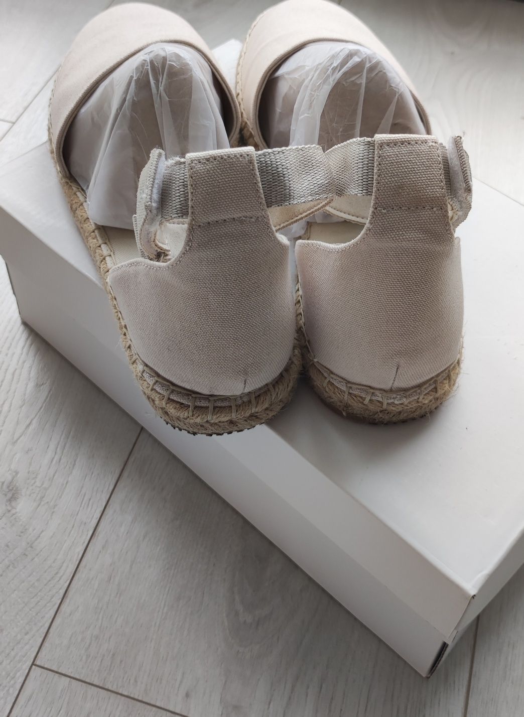 Espadryle Calvin Klein.