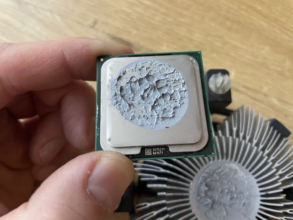 Procesor Intel Core 2 Duo E8400 + chłodzenie LGA775 sprawne