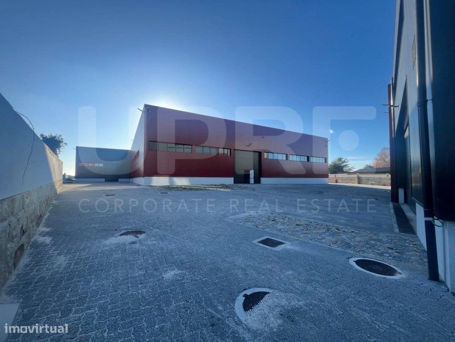 ARMAZÉM - C1 - 545 m2 | ARRENDA | MAIA (Aeroporto)