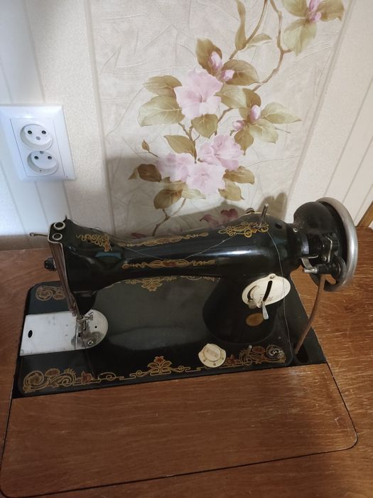 Швейна машина б.у.