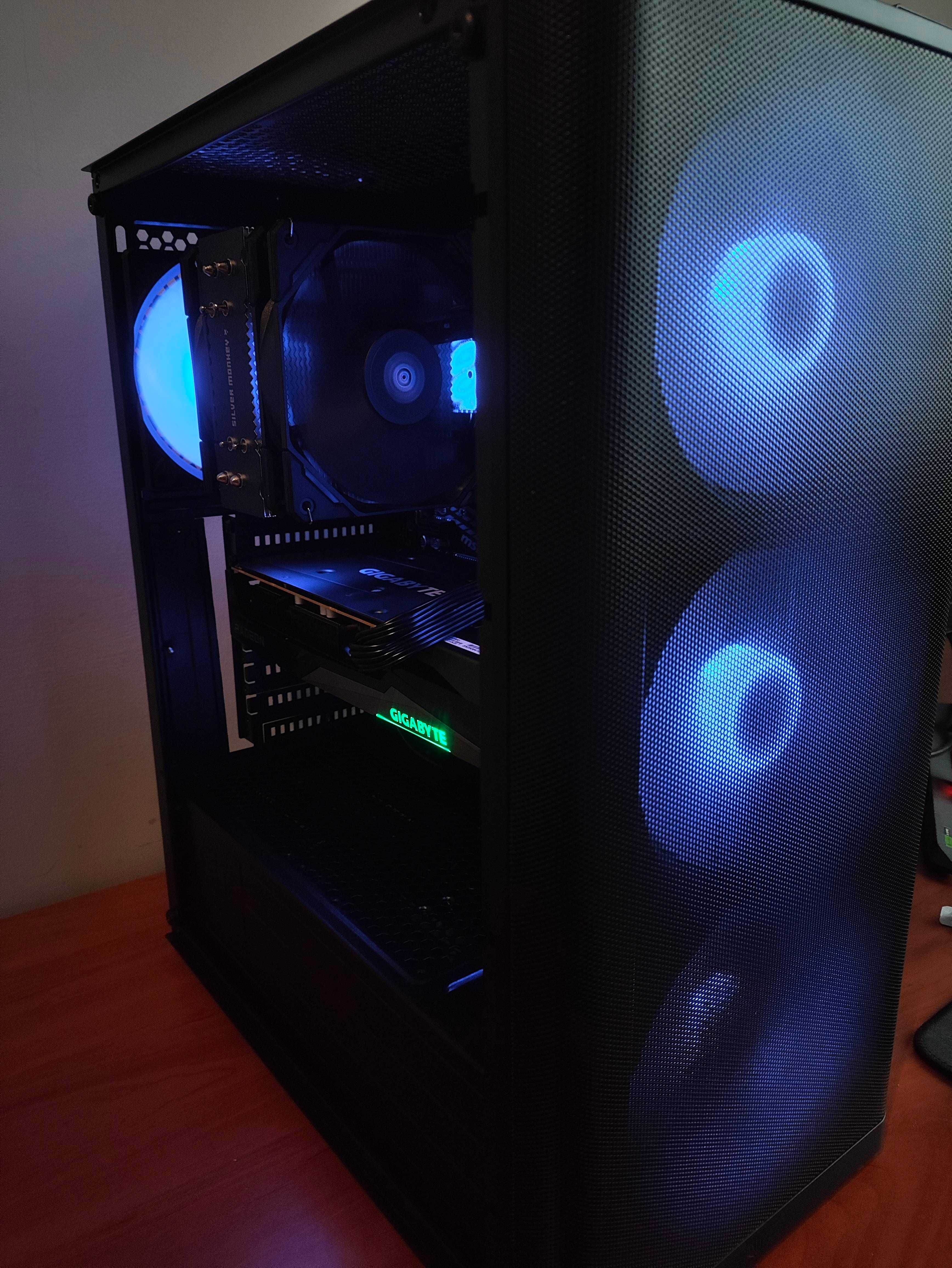 Nowy komputer gamingowy ARGB R5 5600/RX7600OC/32GB/M.2 1TB