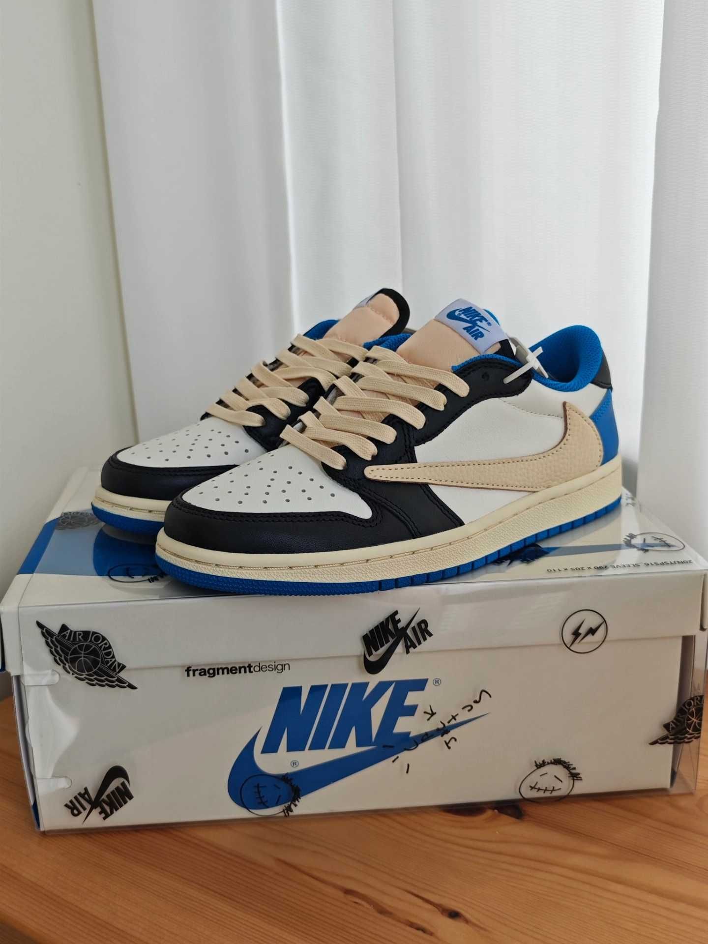 Jordan1Air1RetroLowOGSPFragment x Travis Scott UnisexTrampki R.42