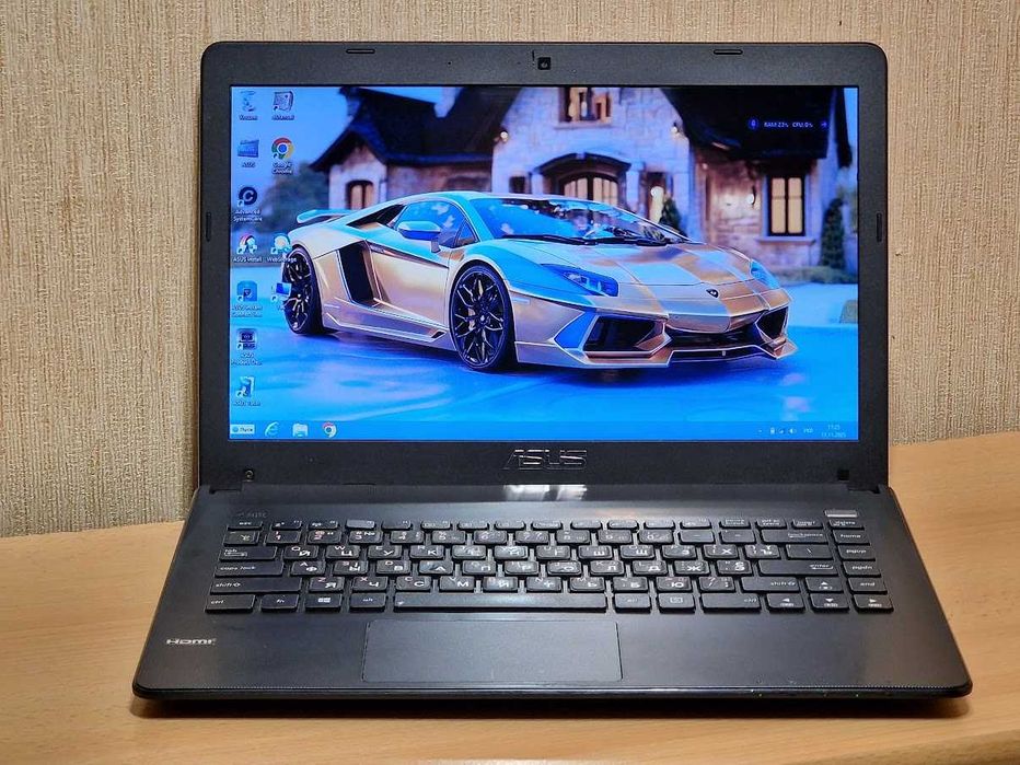 Ноутбук Asus Intel Celeron 1000M RAM 4Gb Батарея тримає 6 годин.