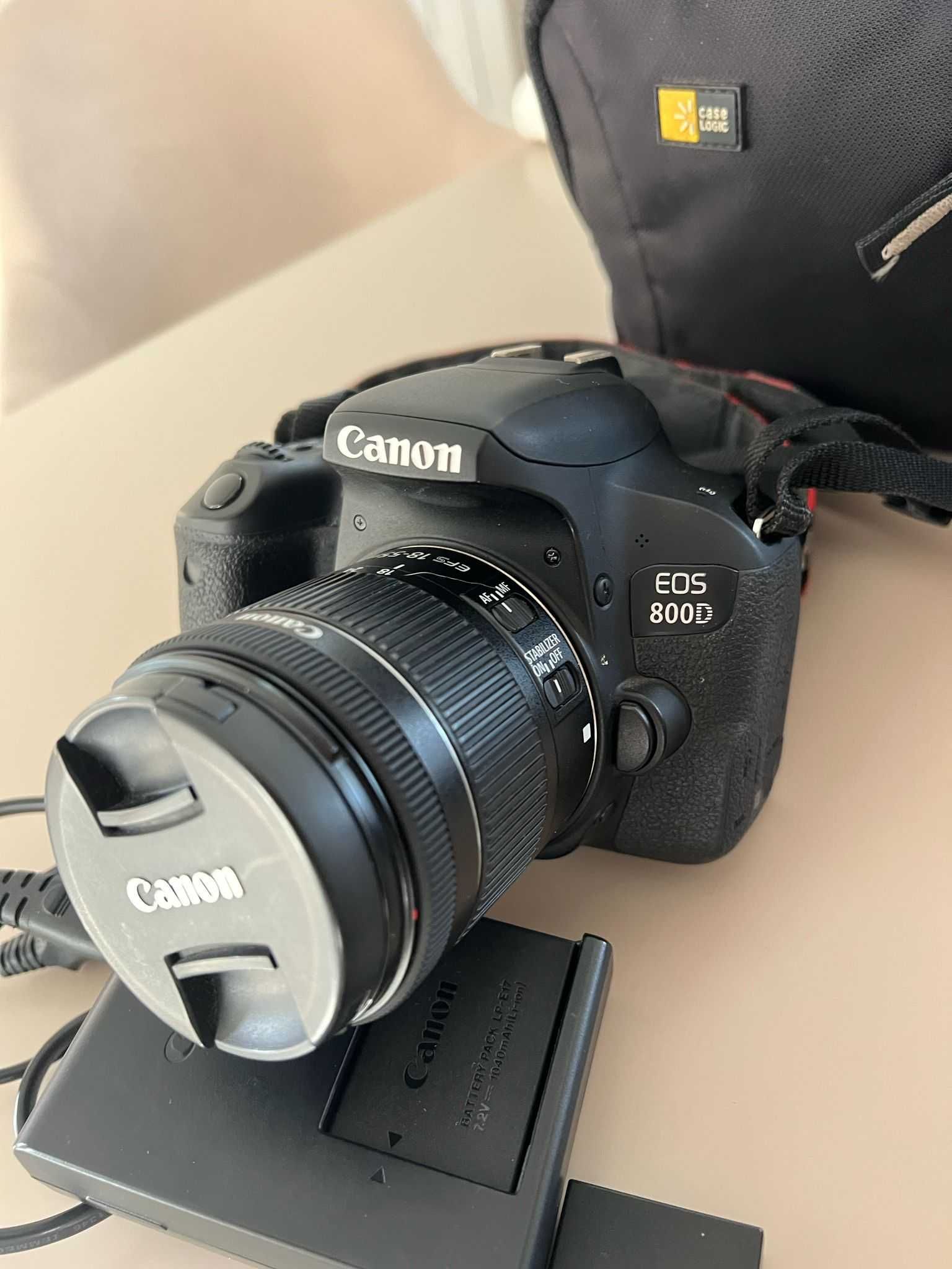 Canon 800D com objetiva EFS 18-55mm