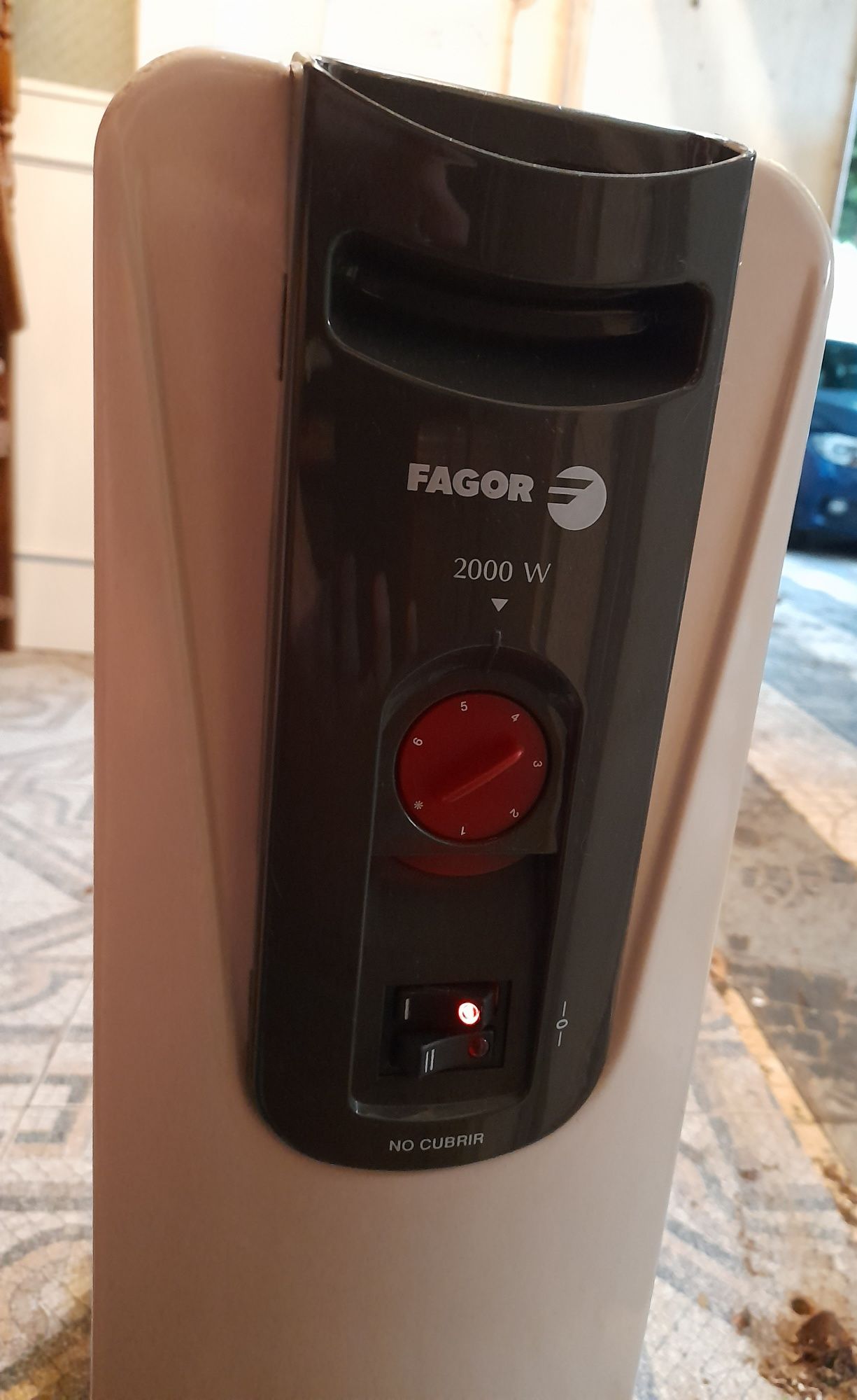 Aquecedor a óleo marca Fagor - usado