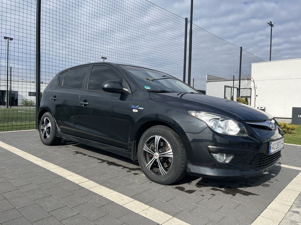 Продам авто Hyundai i 30 2010 року випуску