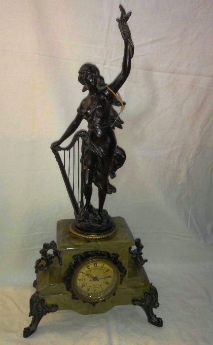 Relógio Mesa Quartz Figura Mulher Harpa