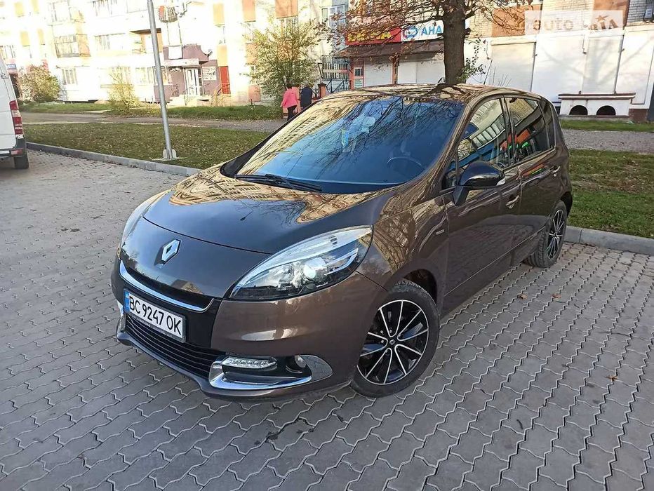 Продам Renault Scenic 2012 (BOSE комплектація)