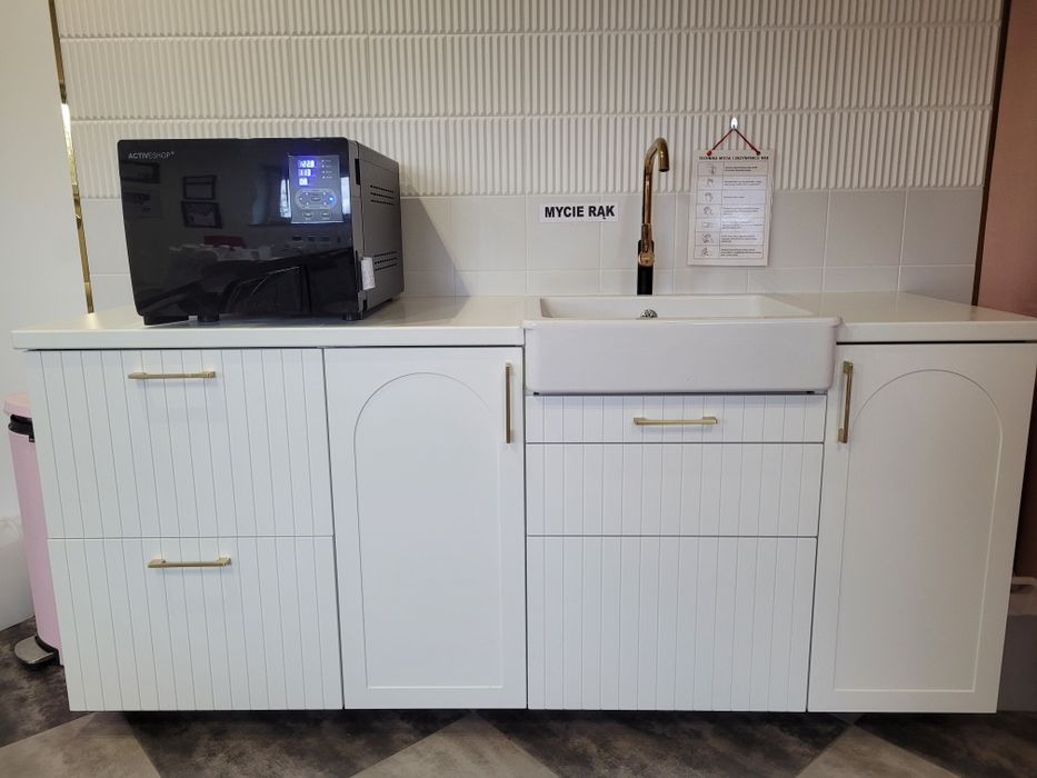 Ciag sterylizacyjny salon kosmetyczny meble