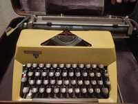 Maszyna do pisania Łucznik 1303   1