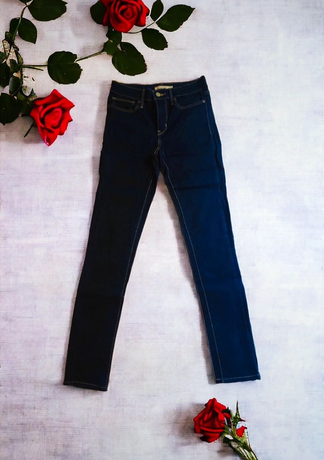 Spodnie damskie jeansowe denim dżinsy skinny slimming 27 levi Strauss