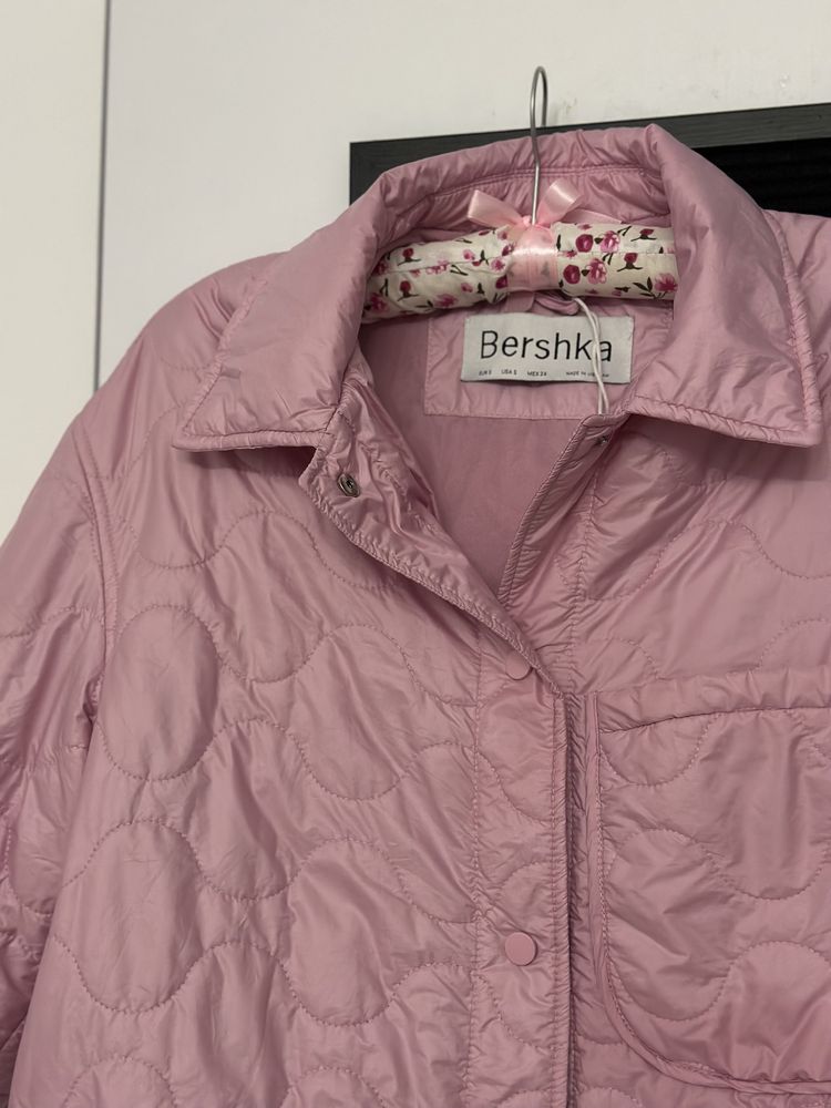 Куртка Bershka стьогана, рожева