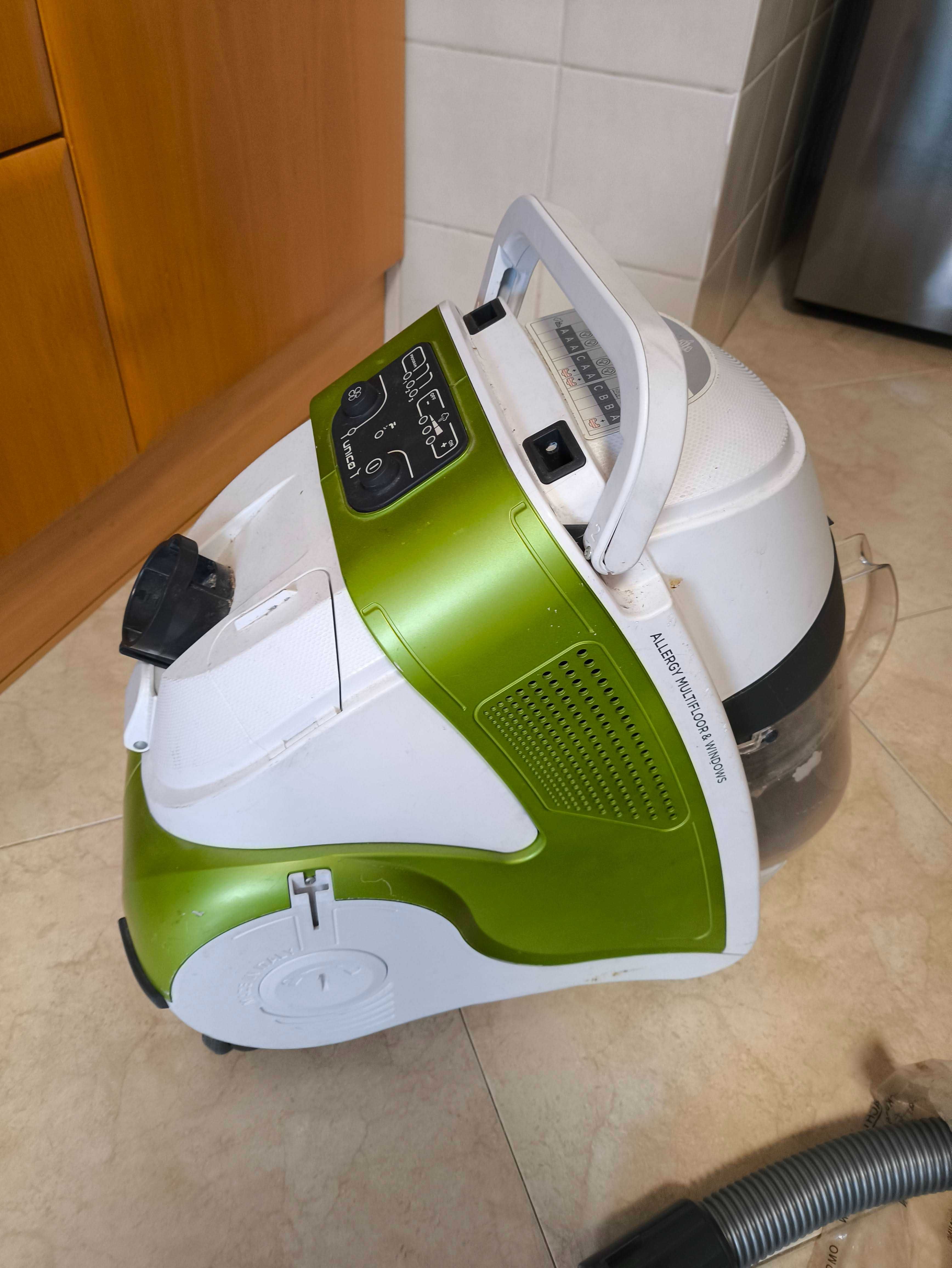 Aspirador Polti MCV70 Allergy Multifloor & Windows