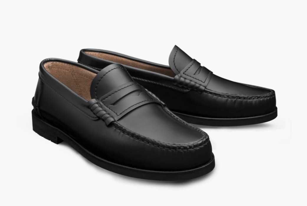 Sapatos SKYPRO em pele nº 43 novos a estrear