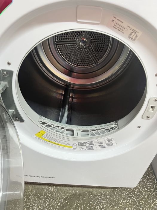 Сушка для одягу LG