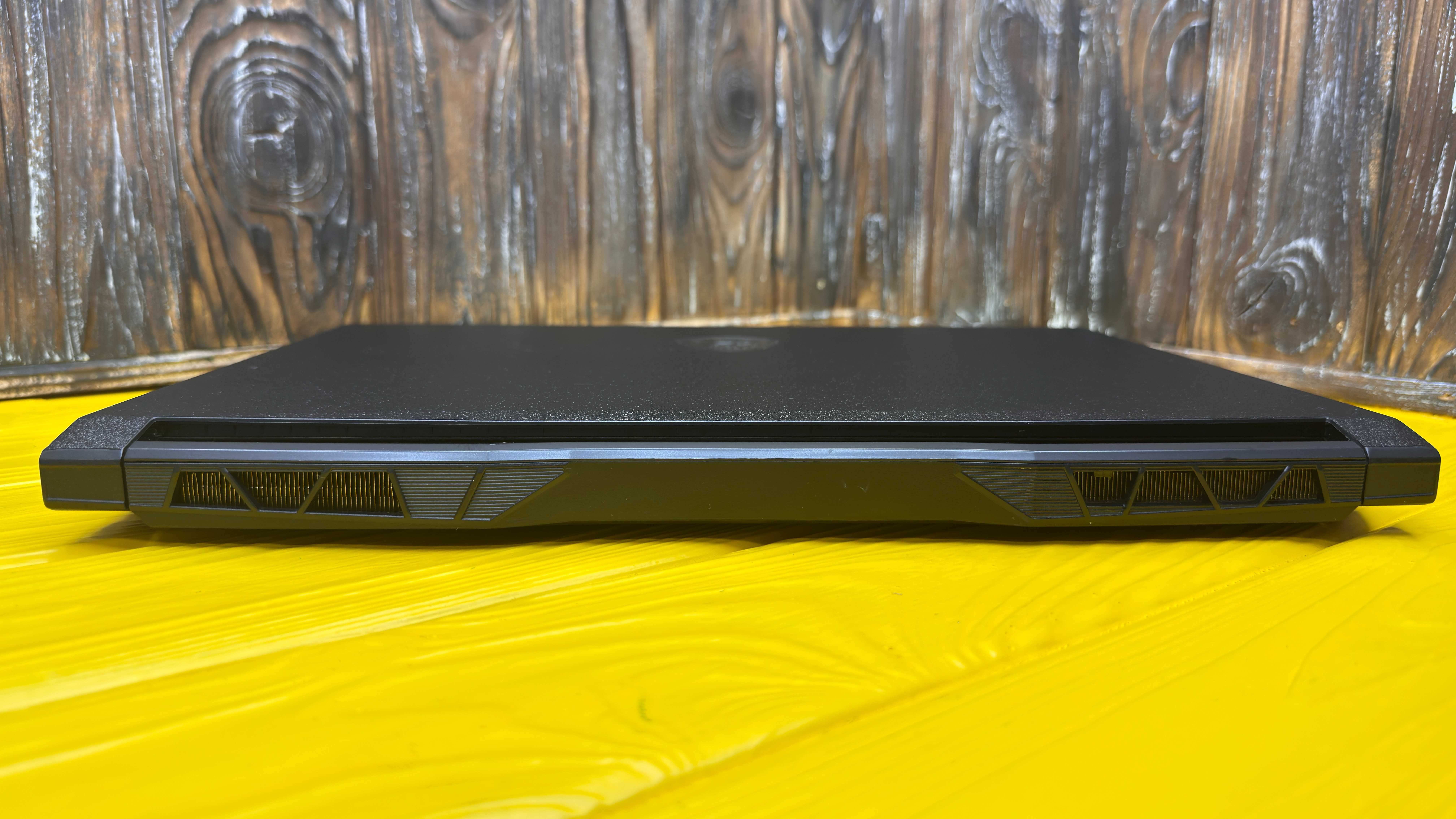 Потужний Геймерський Ноутбук MSI Katana 15 B12V /RTX 4070 105W 8 GB