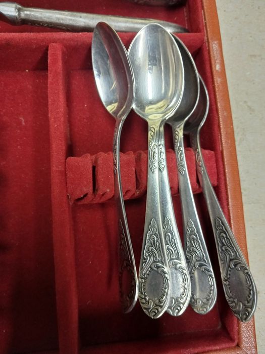 Мельхиор столові прибори ножі вилки ложки зід ссср