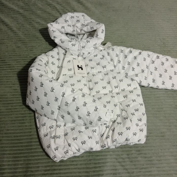 Зимова біла куртка