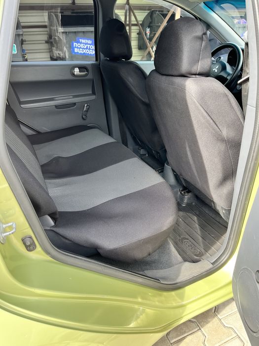Продам автомобіль Mitsubishi Colt